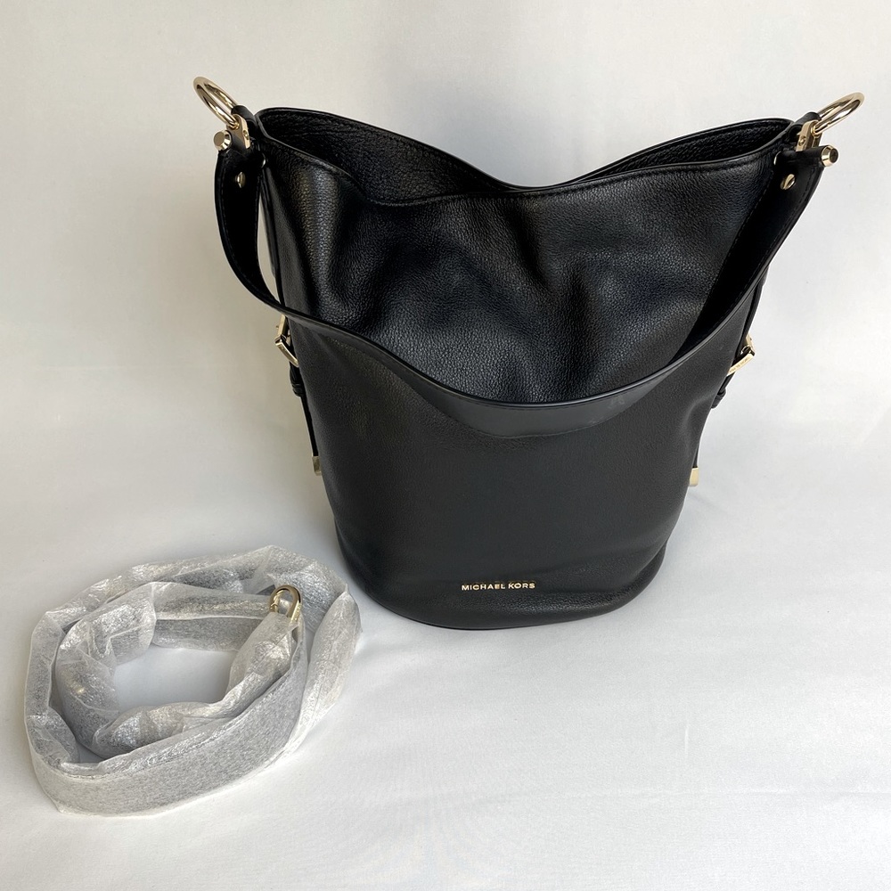 EUC Michael Kors Black Leather Bucket Bag
